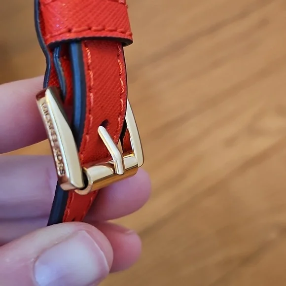 Michael Kors Medium Selma Bag - Picture 11 of 16